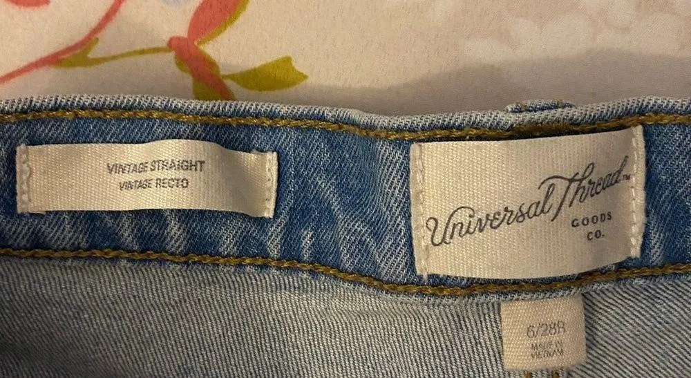 Women's Vintage Straight Jeans - Image 4