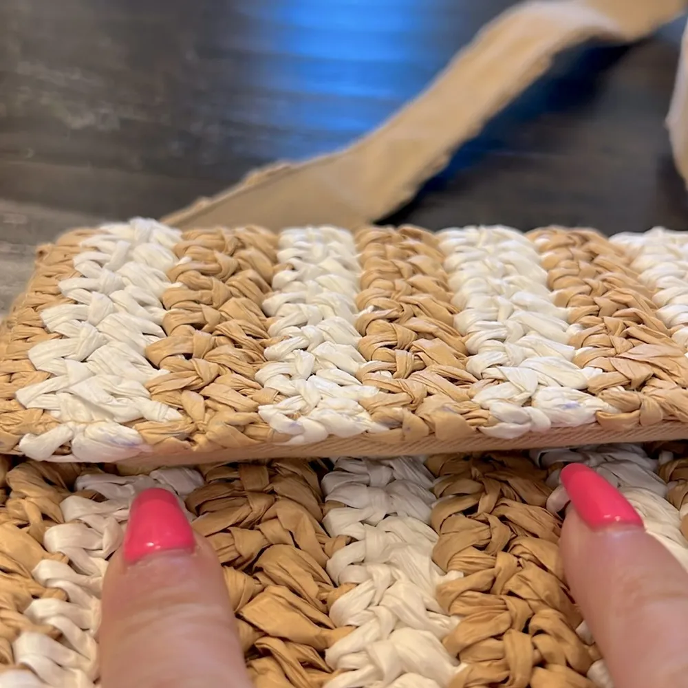 NWOT  Striped Ravi’s Shoulder Bag - Image 6