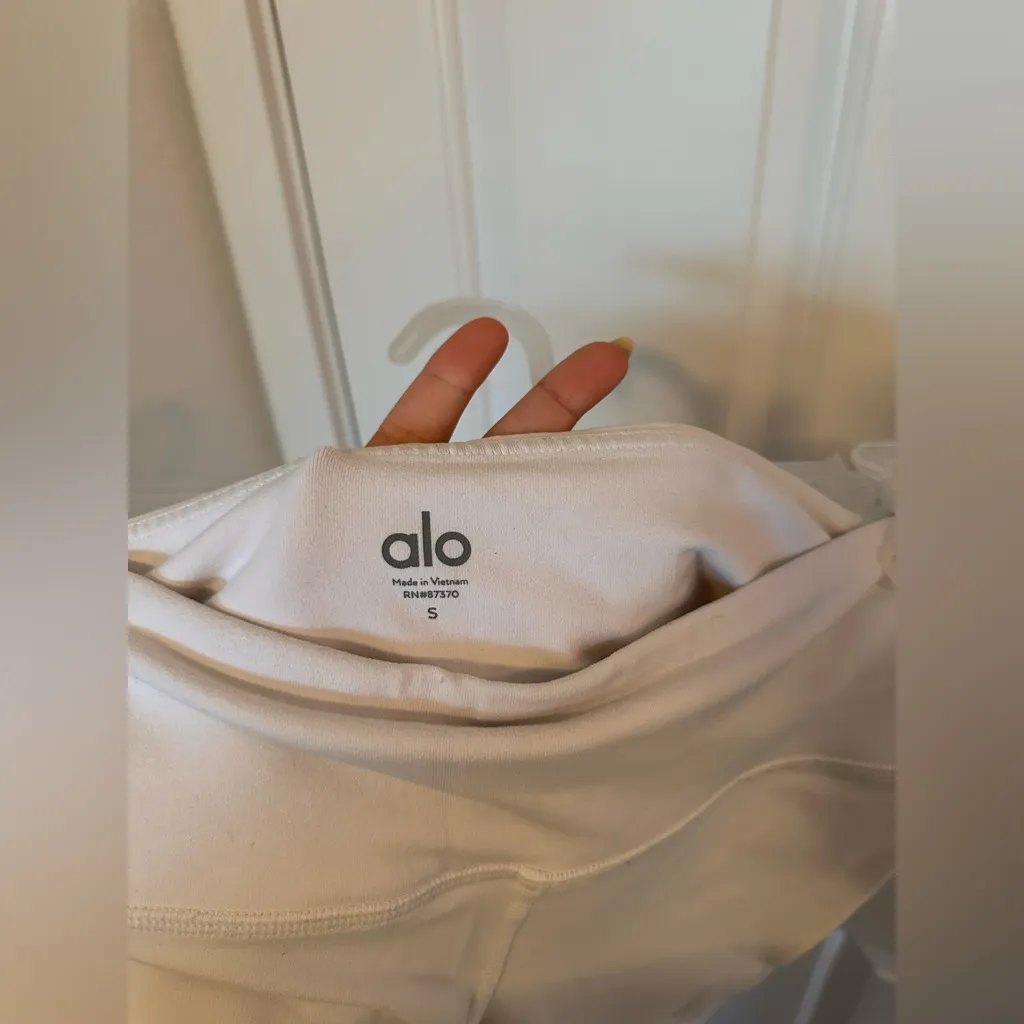 ALO YOGA WEST COAST LEGGING SIZE SMALL - Image 11