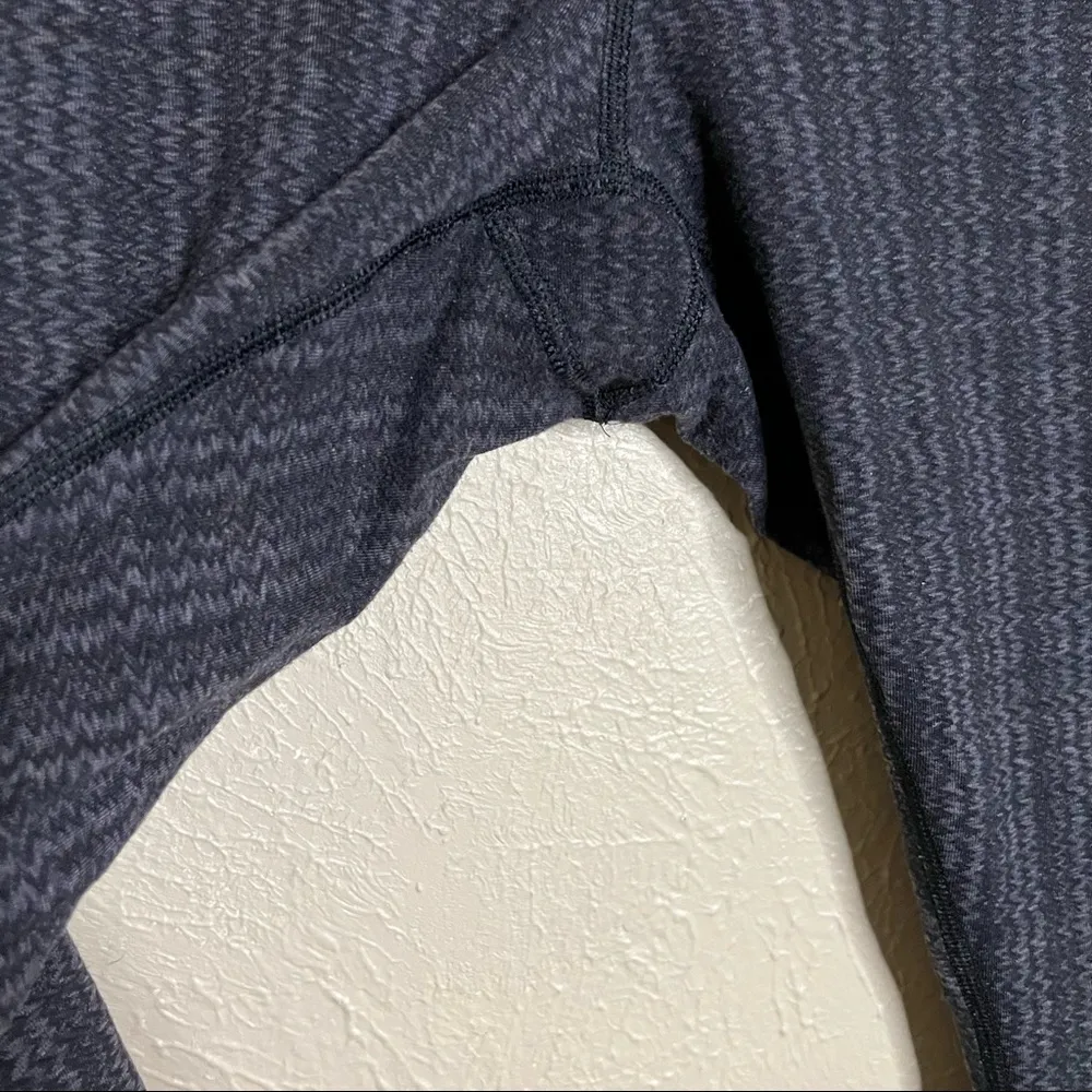 Lululemon Gray Crop Leggings 6 - Image 2