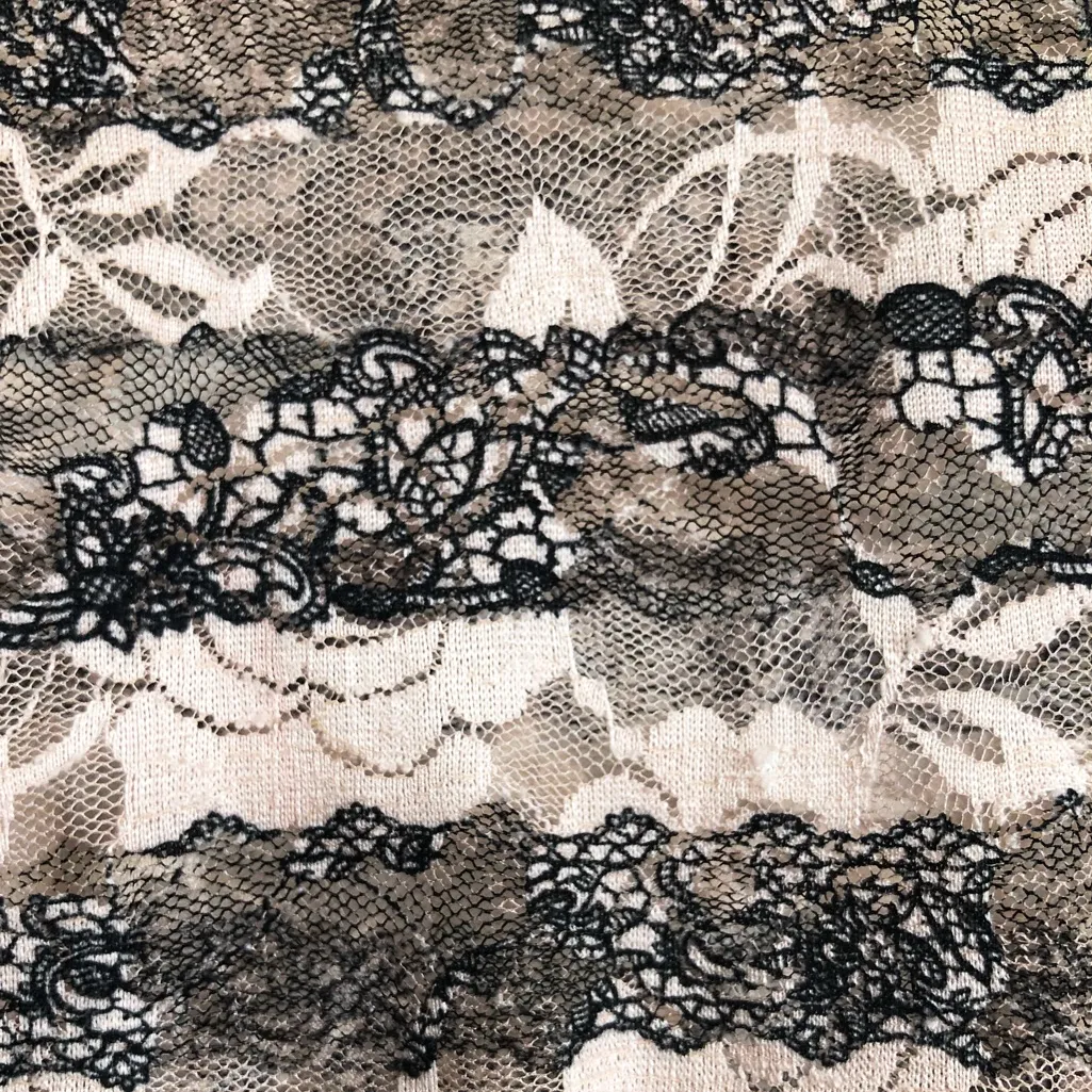 Almost Famous  Lace Blouse Cropped Top - Image 4