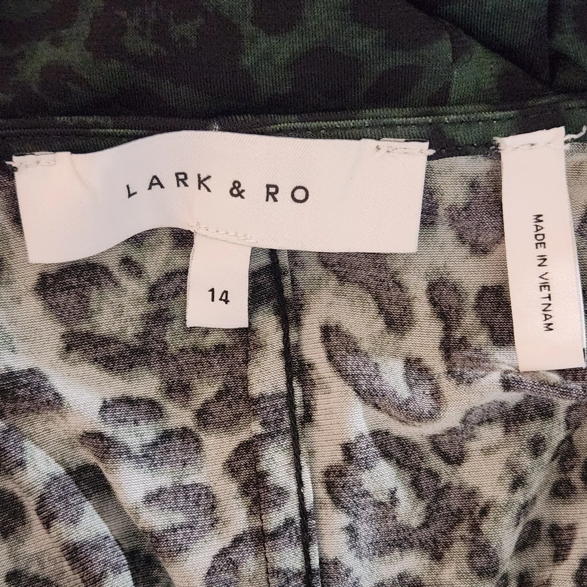 Lark & Ro Green Leopard Print Dress Size 14 Green Leopard V - Image 6
