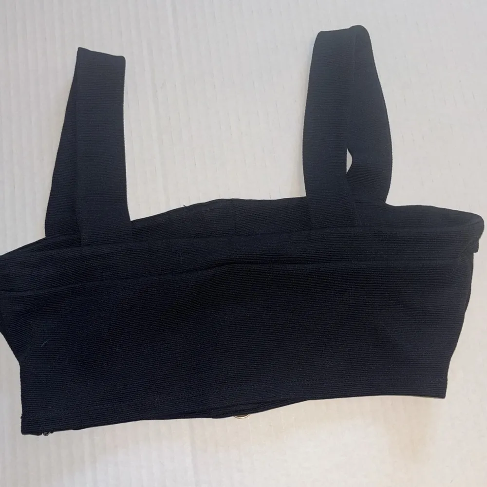 ZARA BLACK RIBBED MIDRIFF TOP SIDE ZIPPER SIZE SMALL/MEDIUM  4 GOLD BUTTONS - Image 6