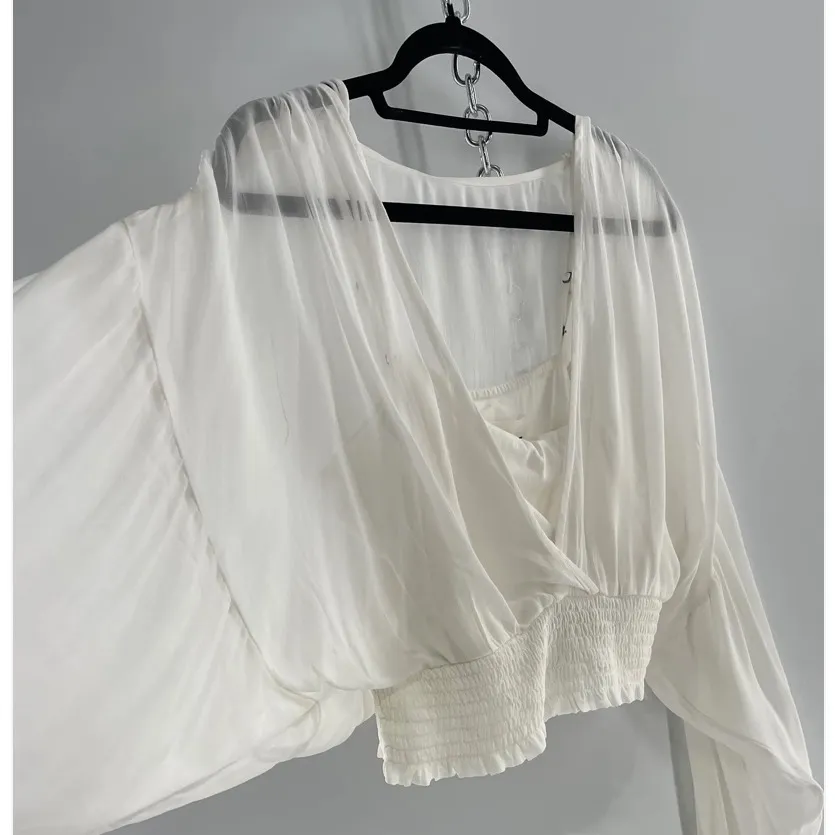 Anthropologie White Sheer Surplice Smocked Waist Long Balloon Sleeve Crop Top XS - Image 2
