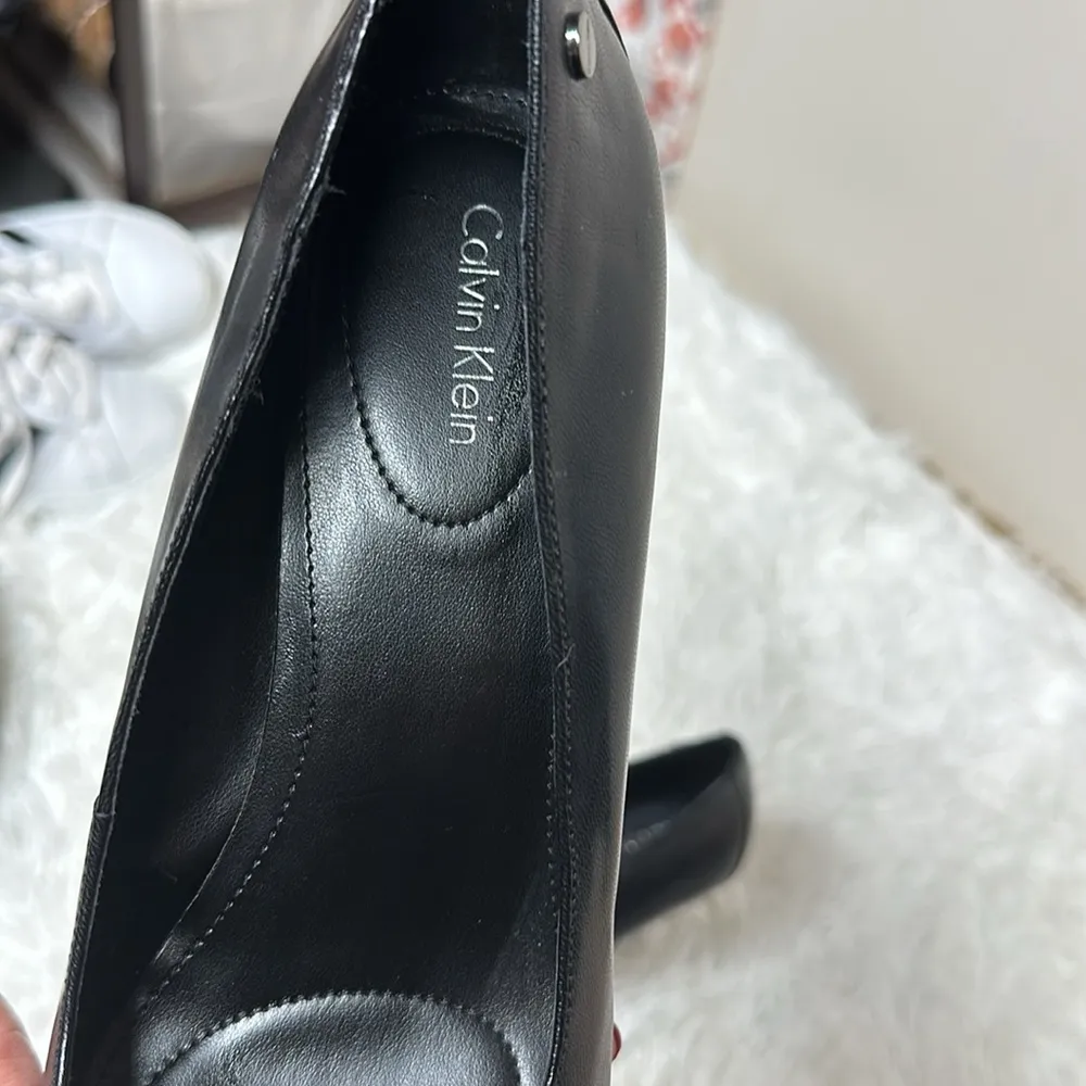 Calvin Klein Nadine Leather Pumps 10M 3” Heels - Image 2