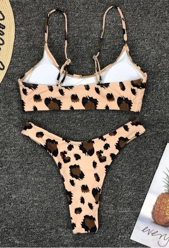 Cheetah print cheeky bikini - Image 4