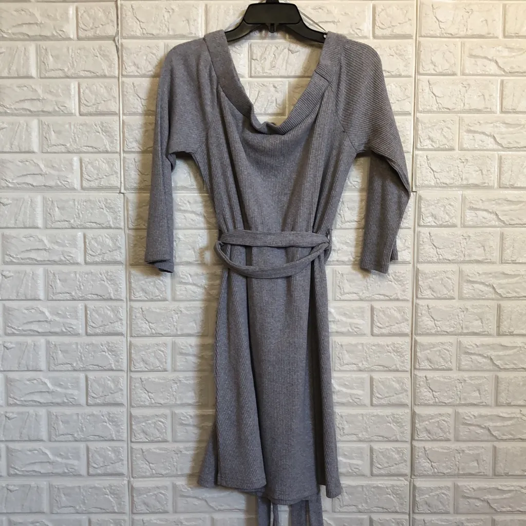 Skies‎ are Blue gray ribbed off the shoulder dress size L - Image 7