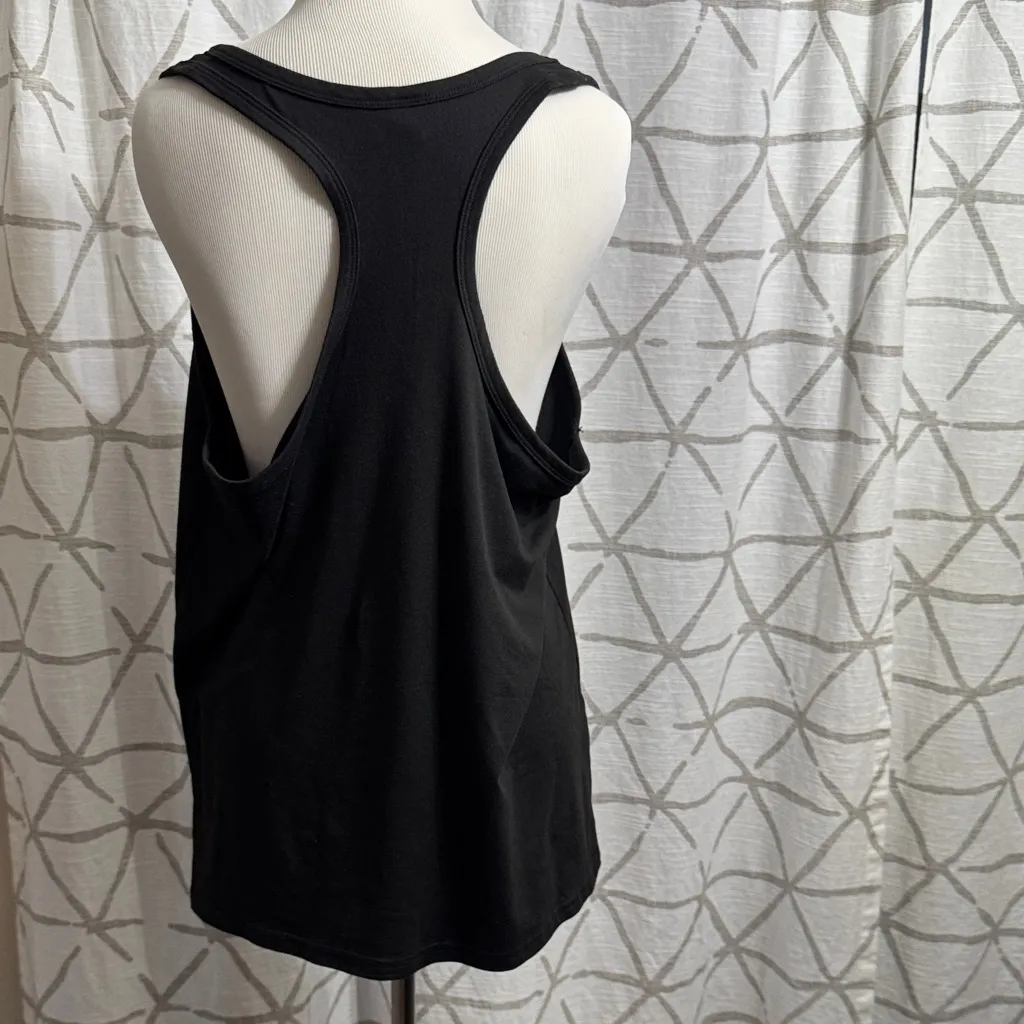 Snow White Black Muscle Top with Graphic Design Size XL - Image 6