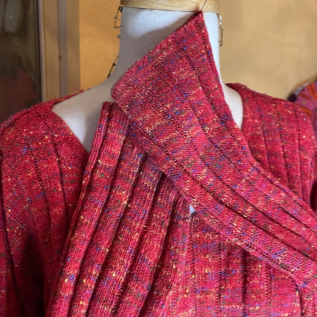 Clairborne sweater - Image 4