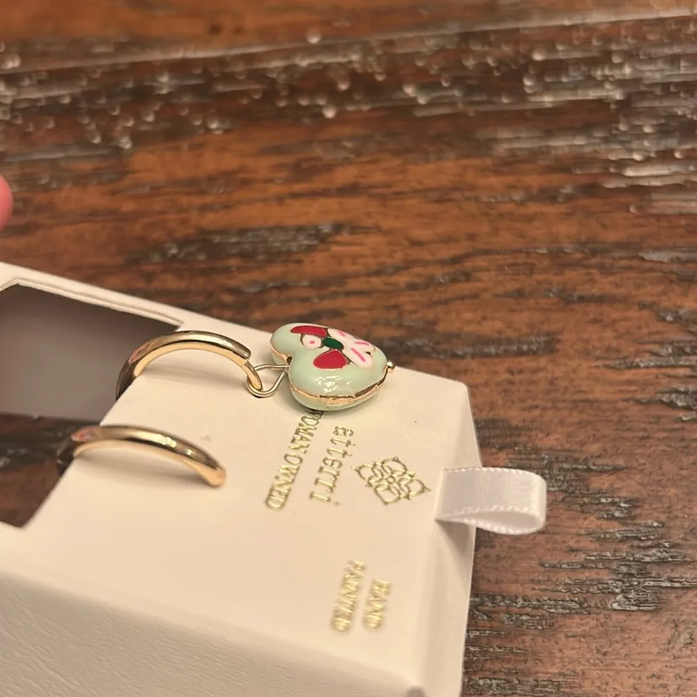 Atterri Mint Abstract Floral Heart Glass Huggie Hand Painted Drop Earrings NEW Green - Image 7