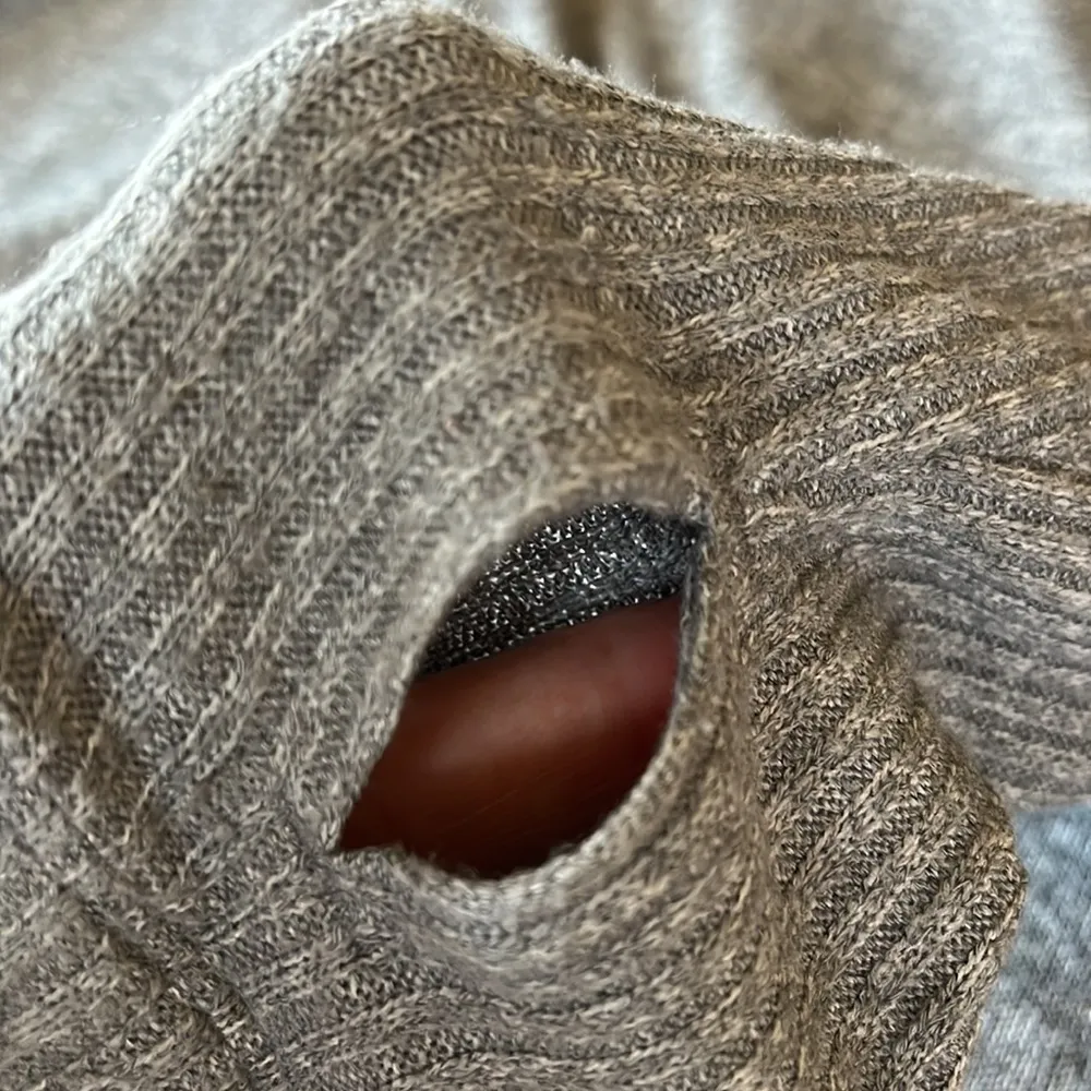 Comfy Long Sleeve Gray Top Crewneck Long Shirt Womens Medium - Image 10