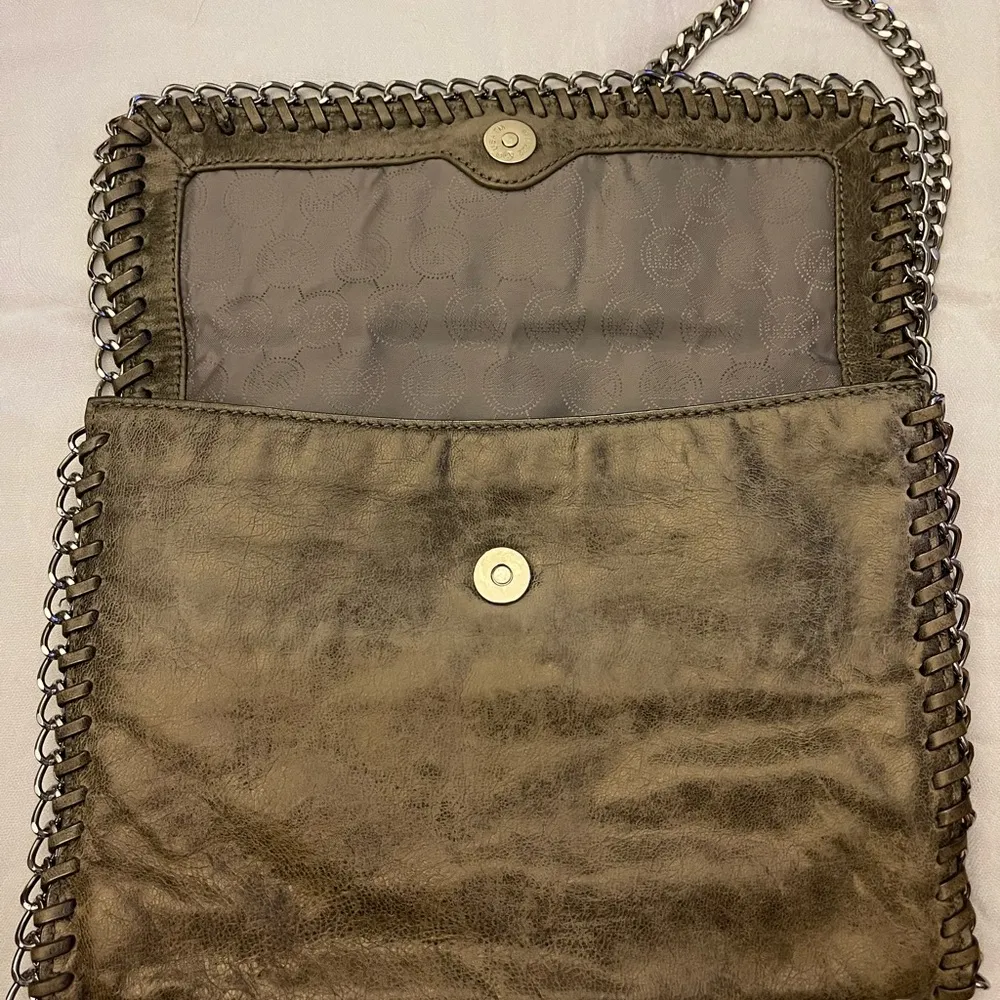 💜Michael Kors Chelsea Nickel Leather Handbag - Image 3
