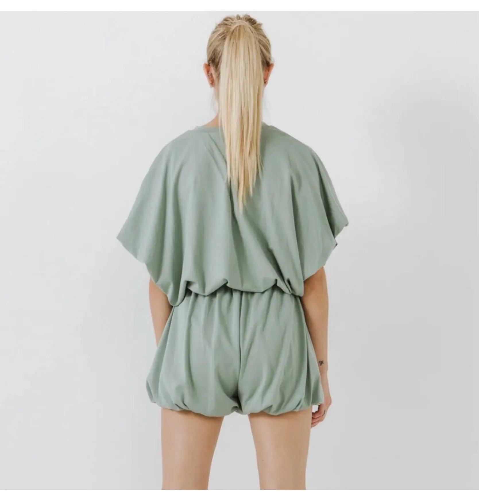 Los Angeles Loungewear Bubble Romper Sz M - Image 3
