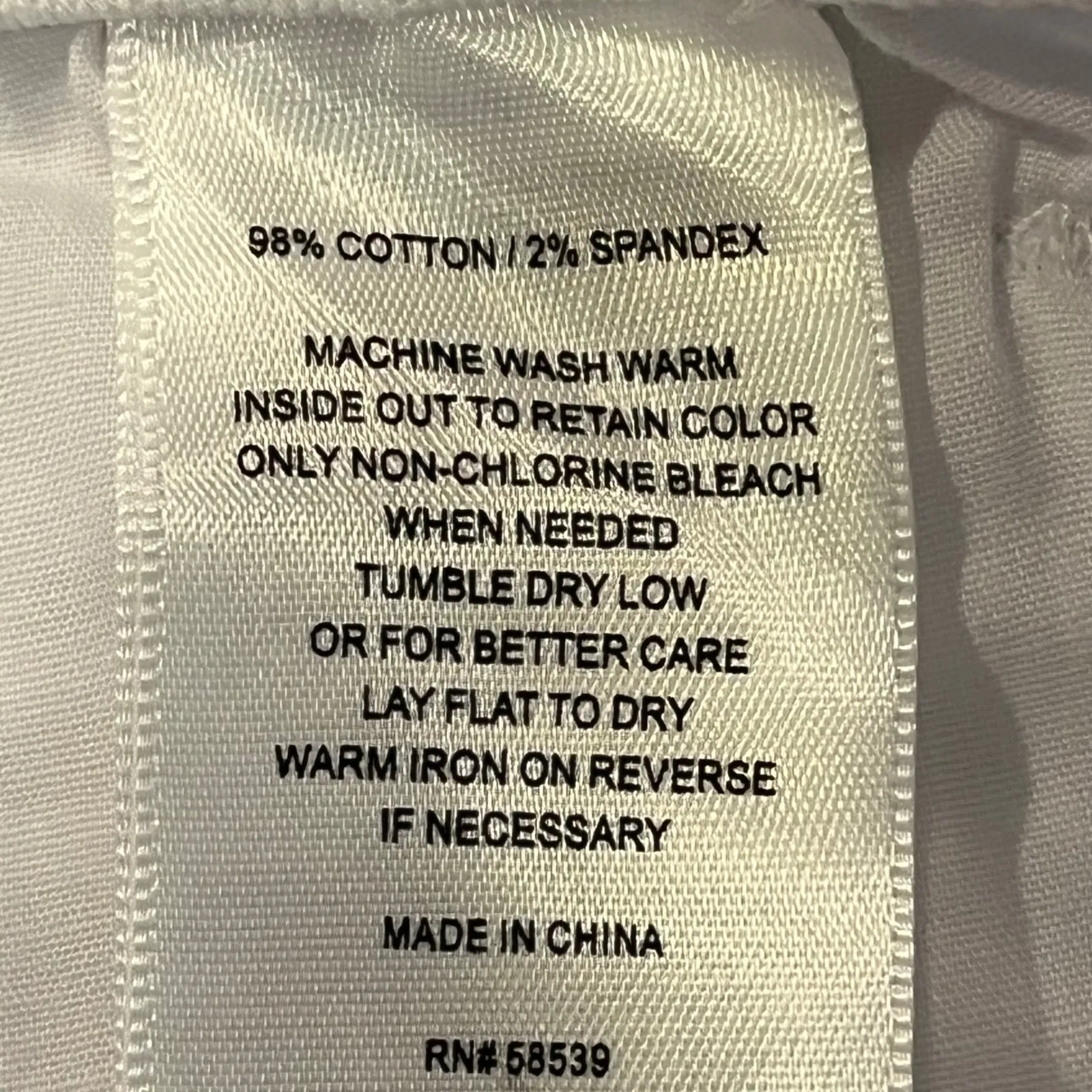 KUT from the Kloth Gidget White Fray Short Plus Size 16 Denim Cutoff - Image 7