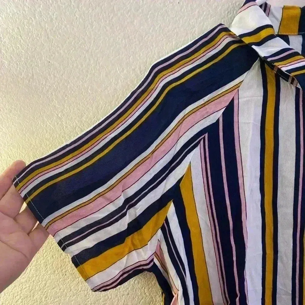💥Sienna Sky Women Stripped Multicolor Retro Vibes Button Down Top M - Image 5