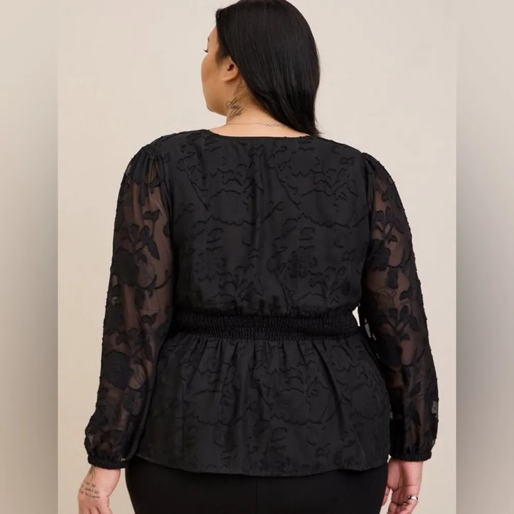 Torrid Peplum Chiffon Clip Floral Blouson Sleeve Top SIZE 3 - Image 2