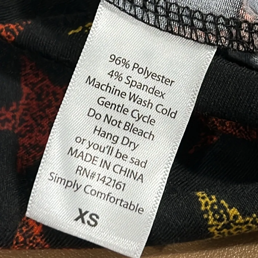 LulaRoe Julia size XS women’s short sleeve sheath dress black multi star print - Image 6