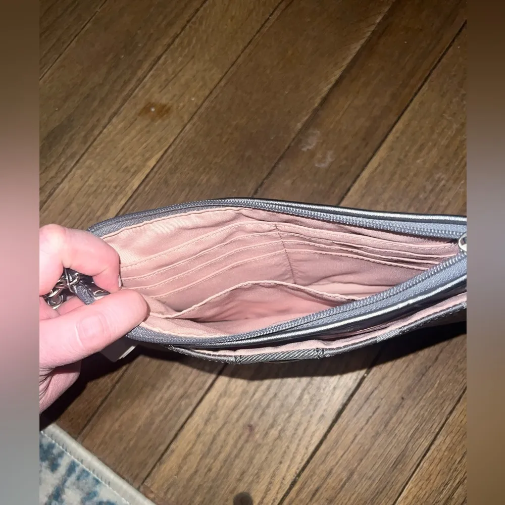Silver Grey Wristlet - Image 3
