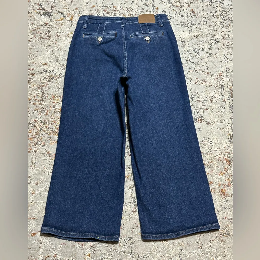 Judy Blue Jeans Tummy Control Top
Tailored Crop Wide Leg size 9/29 - Image 12