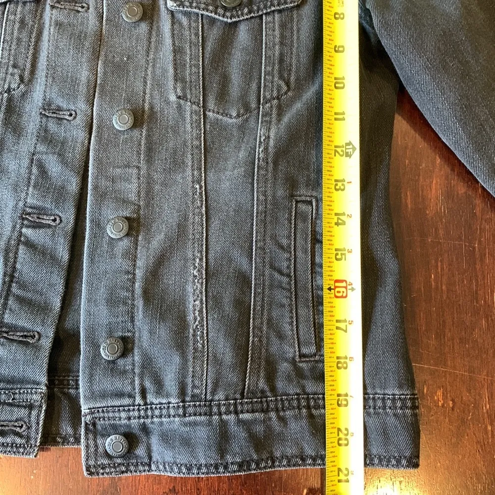 Old Navy distressed denim jacket | size M - Image 8