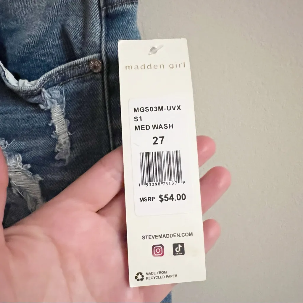 Madden Girl by Steve Madden Bandit Bermuda Jean Shorts NEW Size 27 Distressed - Image 4