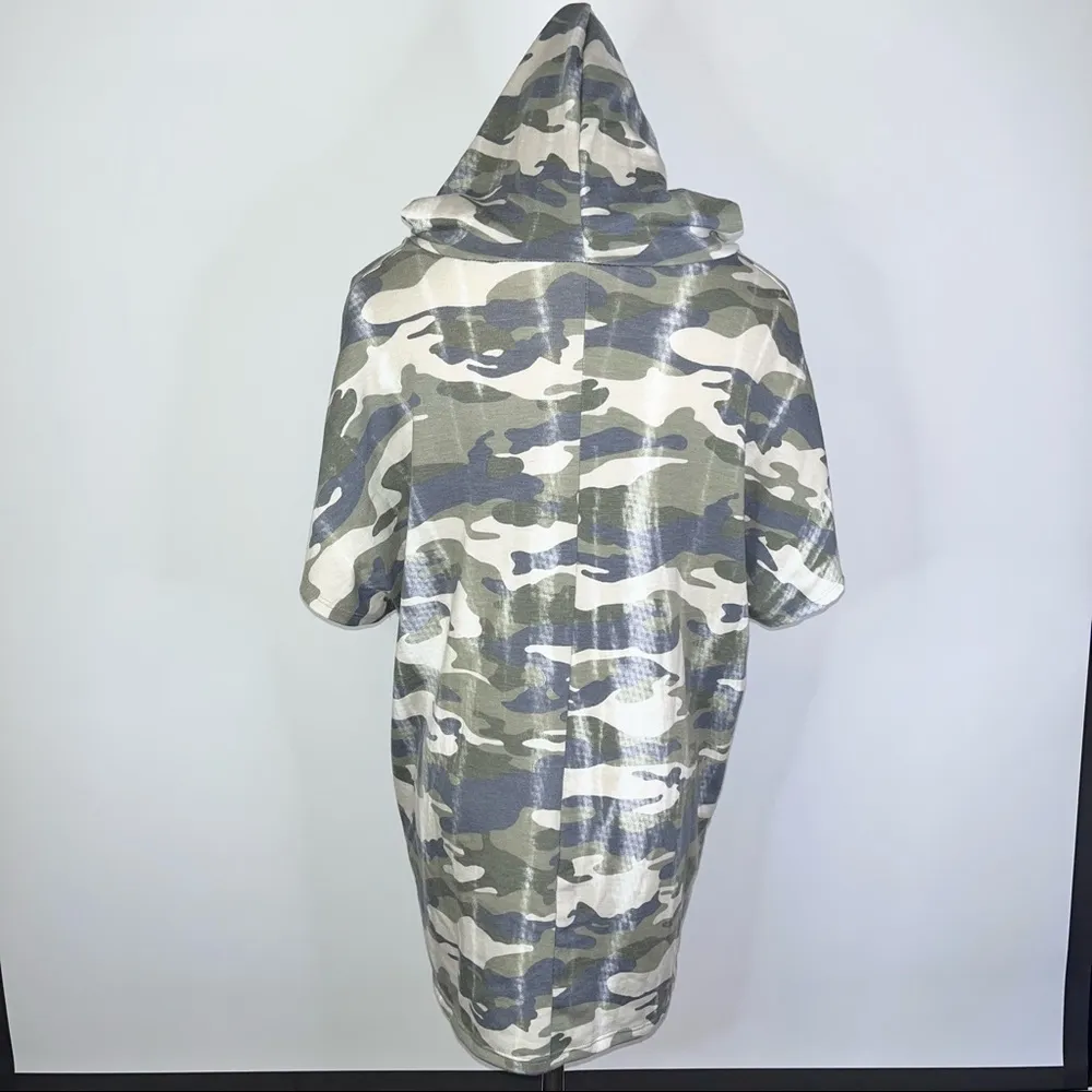 HONEYME Green Camo Hooded Short Sleeve Dolman V-Neck Shirt Small - Image 8