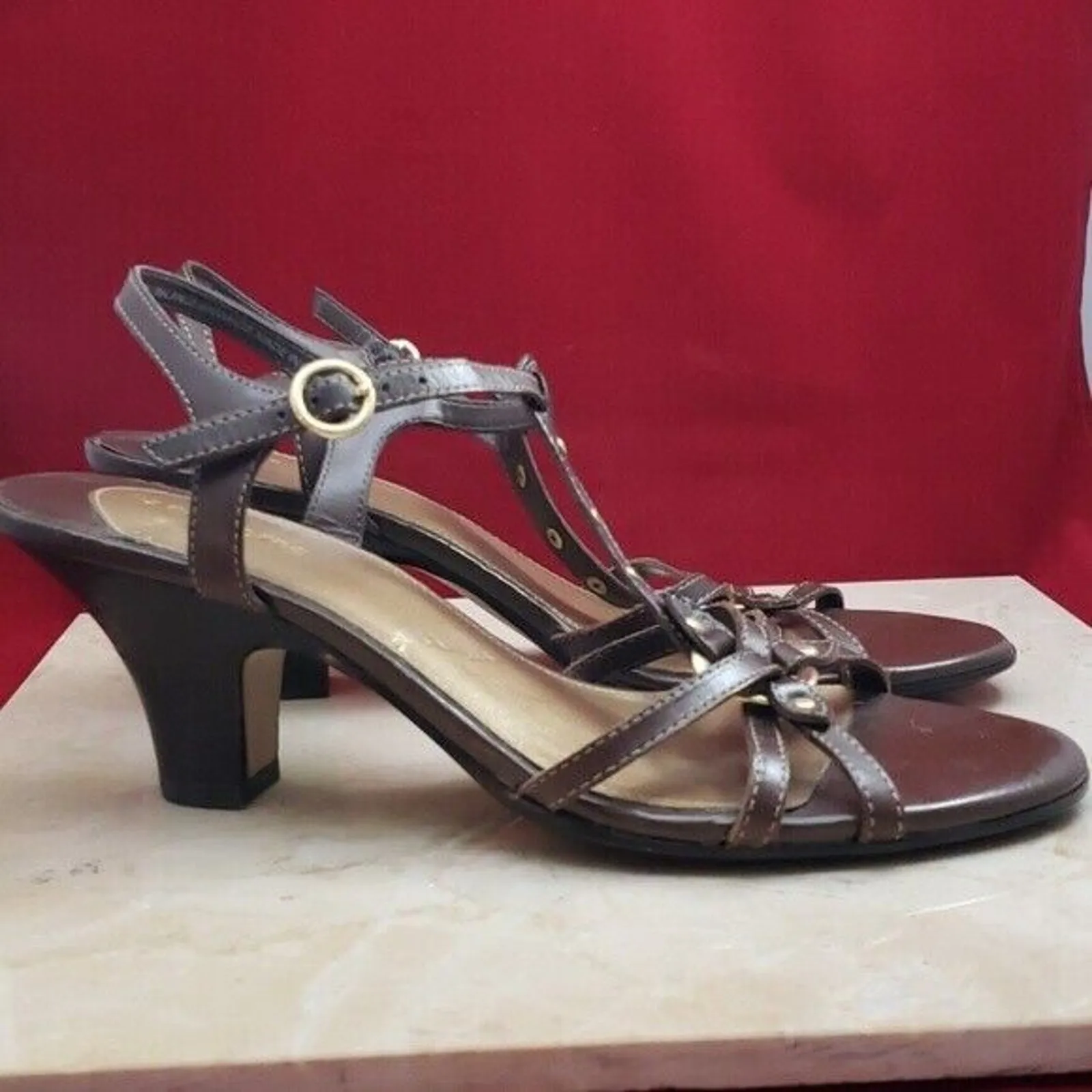 Liz Claiborne Heels Brown & Gold Ankle Tie Heels - Size 7.5 - Image 3
