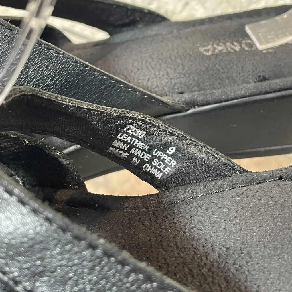 Minnetonka Black Leather Sandal Silver Tone Details Women Size 9 90s rocker boho - Image 5