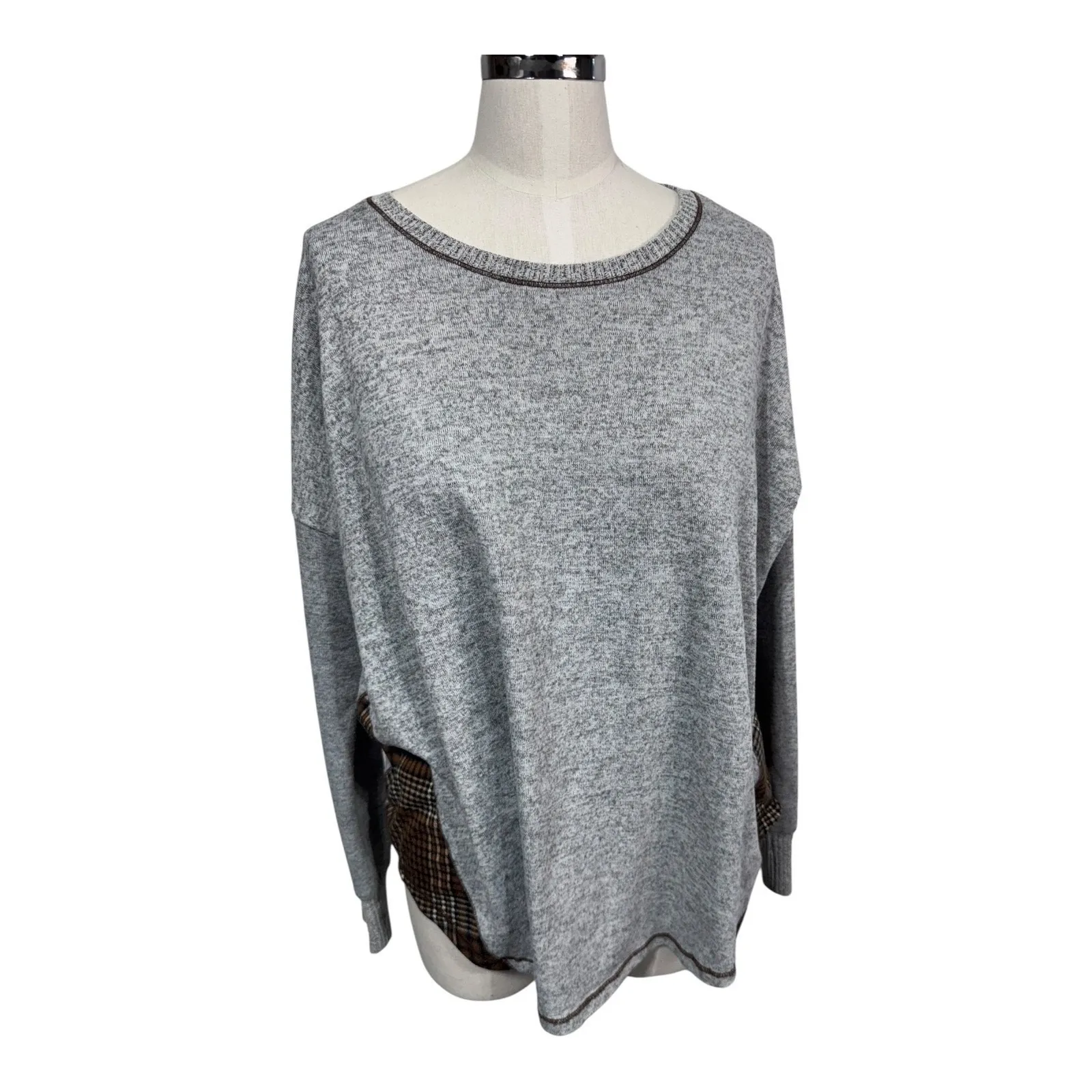 Hem & Thread Plaid Contrast Gray Knit Pullover Sweater Back Cutout Women's Small - Image 2