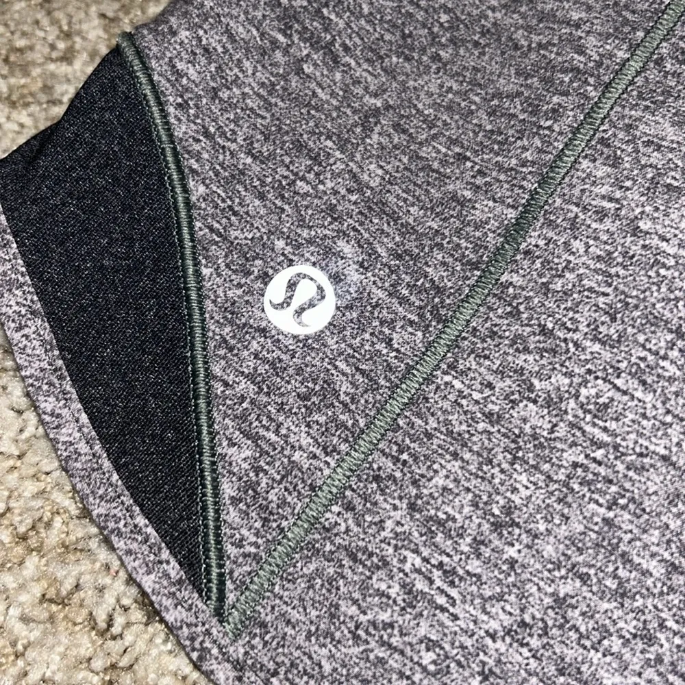 Lulu Lemon shorts - grey, 4”, low-waisted - Image 3