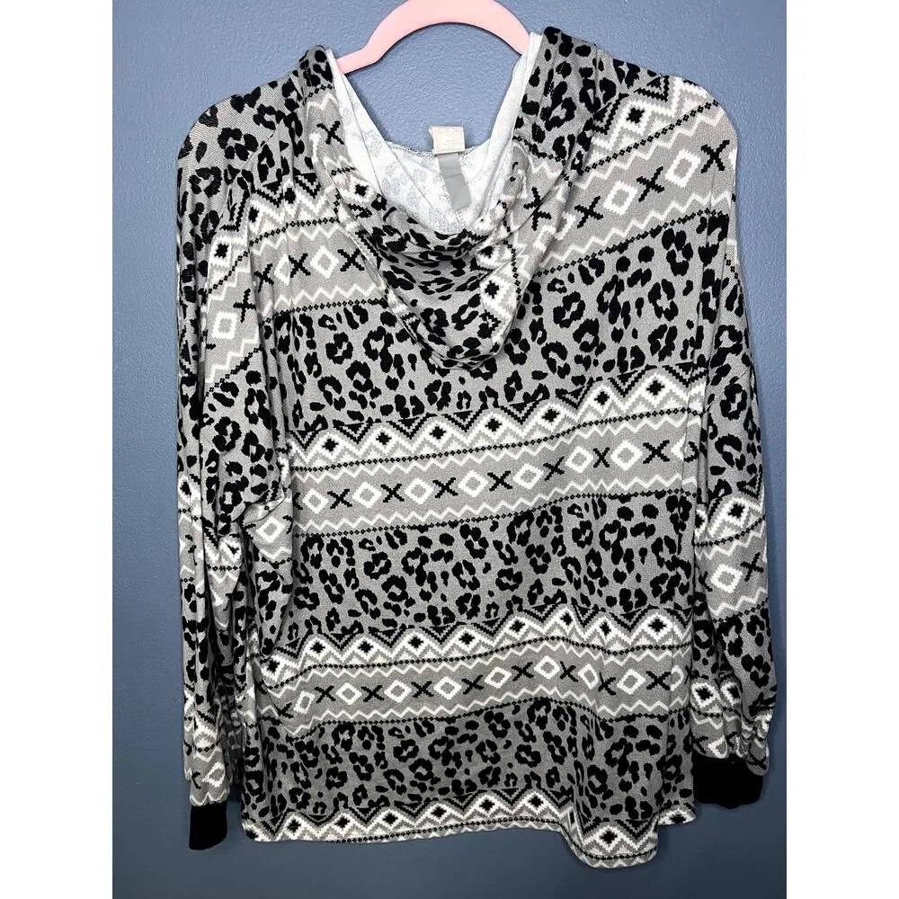 Honeyme Curvy Soft Geometric and Animal Print Sweater with Cork Buttons Hoodie - Image 2