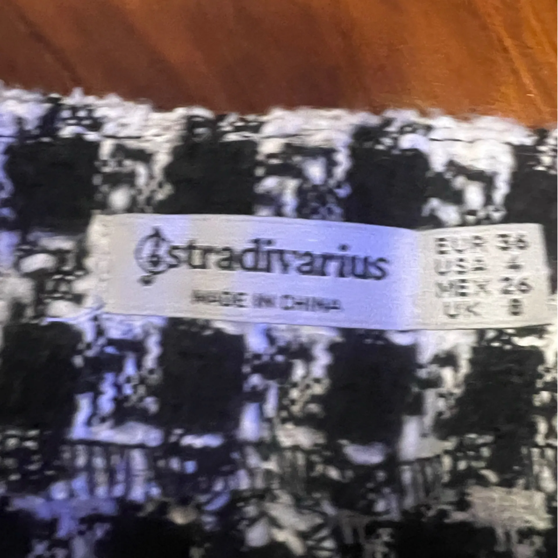 STRADIVARIUS Tweed Mini Skirt With Zipper. Size 4. Perfect condition! Black - Image 5