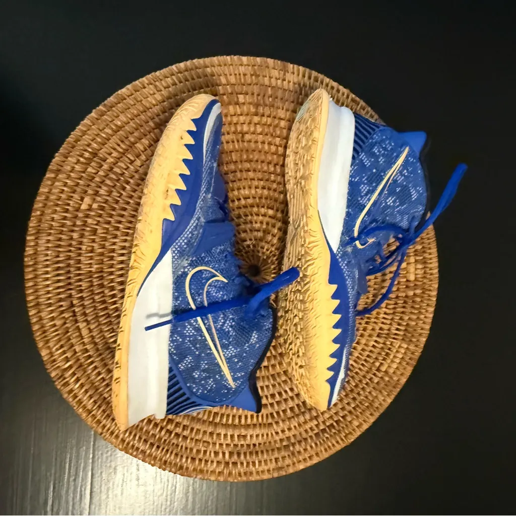 Nike Kyrie sisterhood Sneakers - Image 10