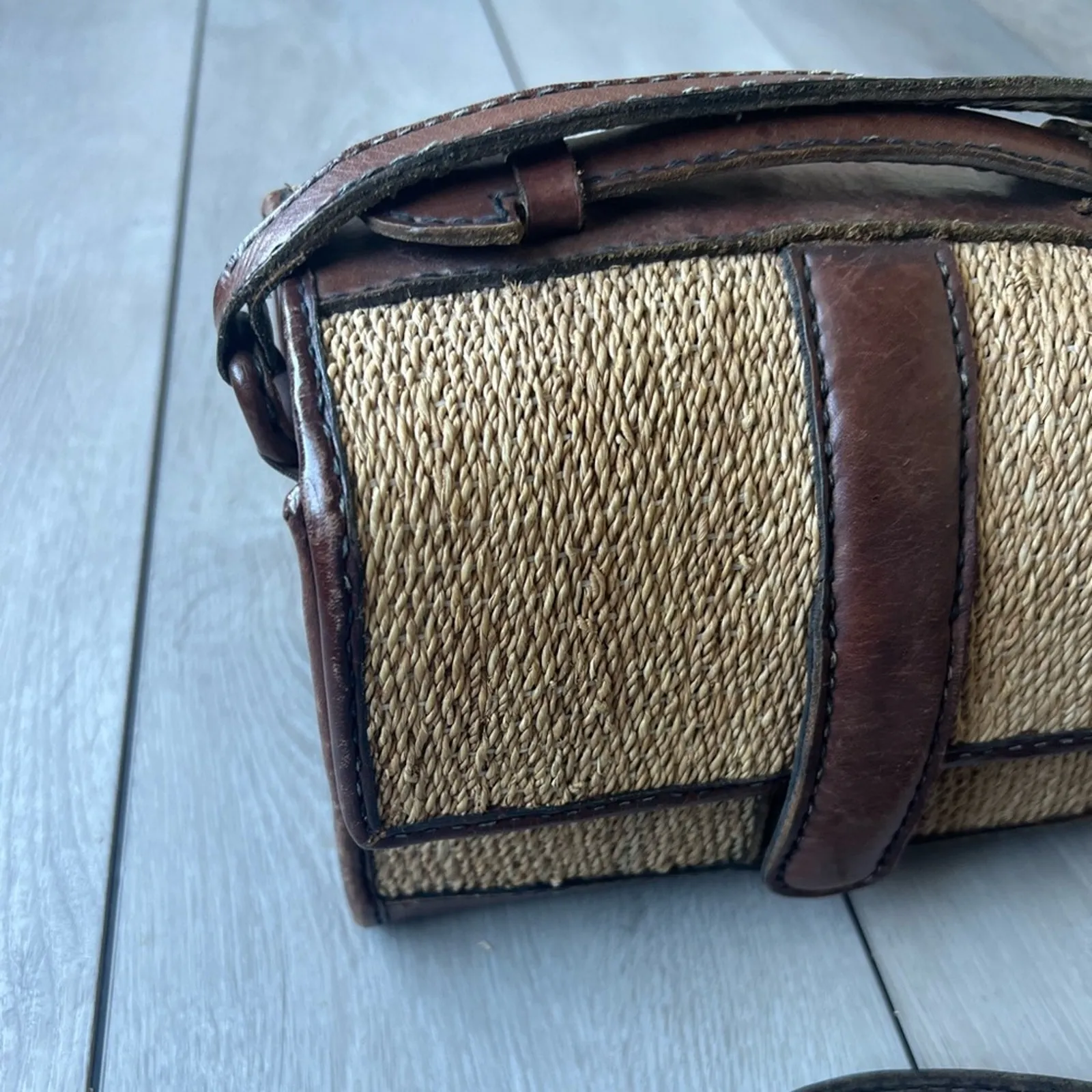 Vintage Leather woven bucket bag brown tone safari tan - Image 2