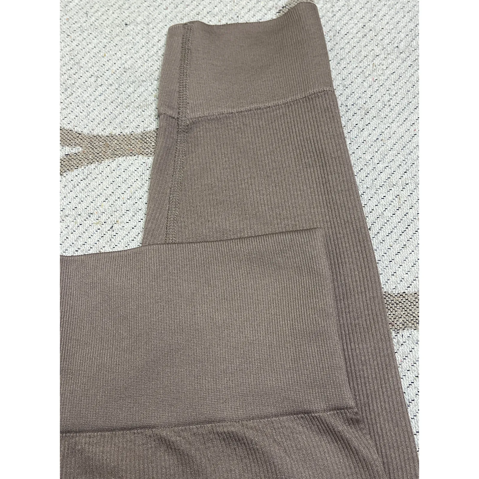 Madewell MWL Seamless 7/8 Ribbed High Waisted Leggings, size small-medium, NF342 - Image 9