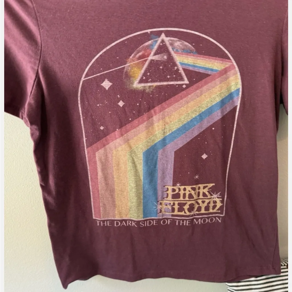 Pink Floyd Women’s T-Shirt Top Dark Side of the Moon Band Tee Maroon Size XS - Image 3