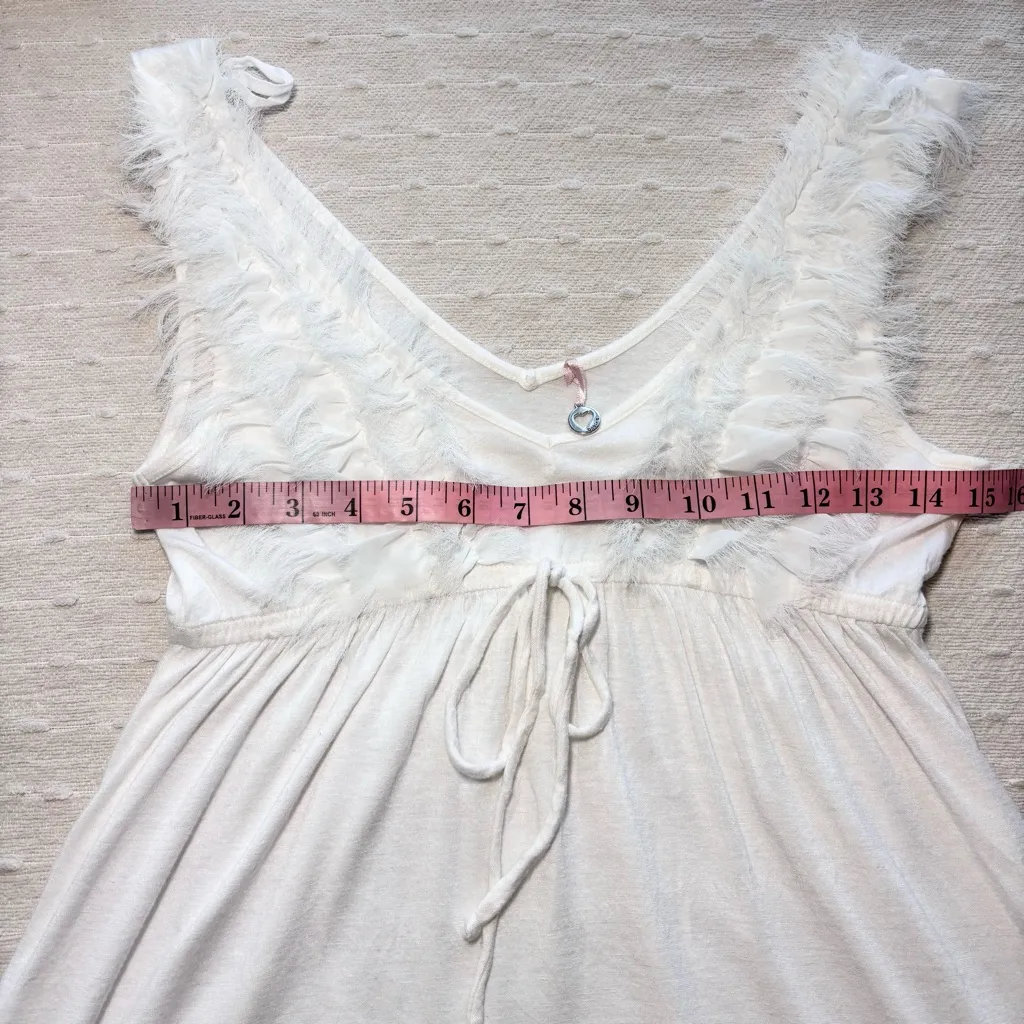 Robin K‎ Women's Feather Fringe White Top. Size M - Image 6