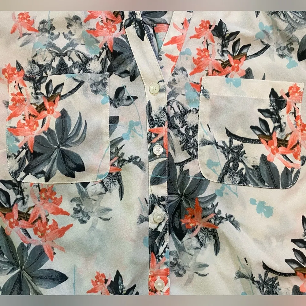 Talbots Petite Floral Nantucket Print Adjustable Sleeve Button Down Blouse - Image 7