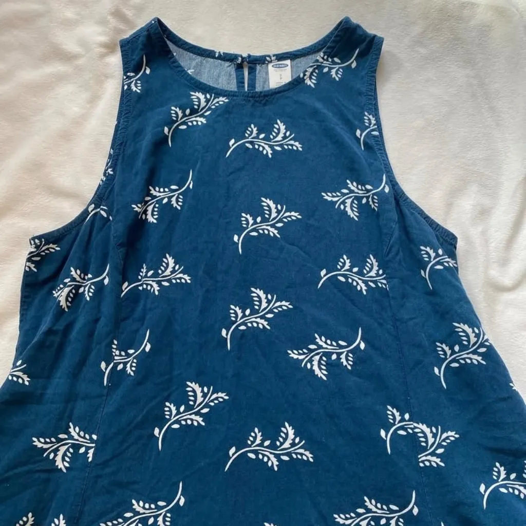 Old Navy blue and white Old Money floral A-line mini dress - Image 6