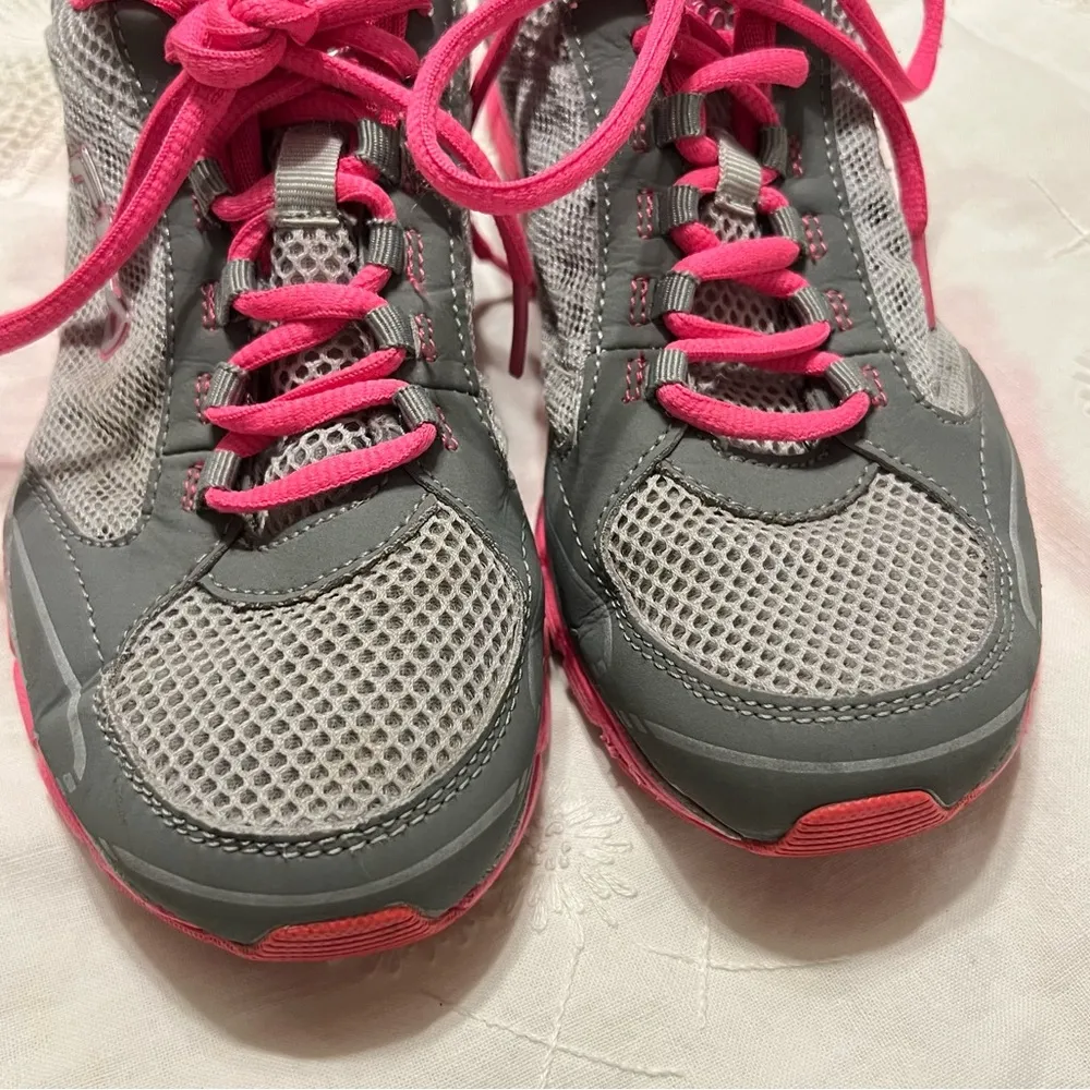 Fila Athletic Sneakers Women’s Sz 7.5 Gray Pink Lace Up Cool Max Memory Foam - Image 5