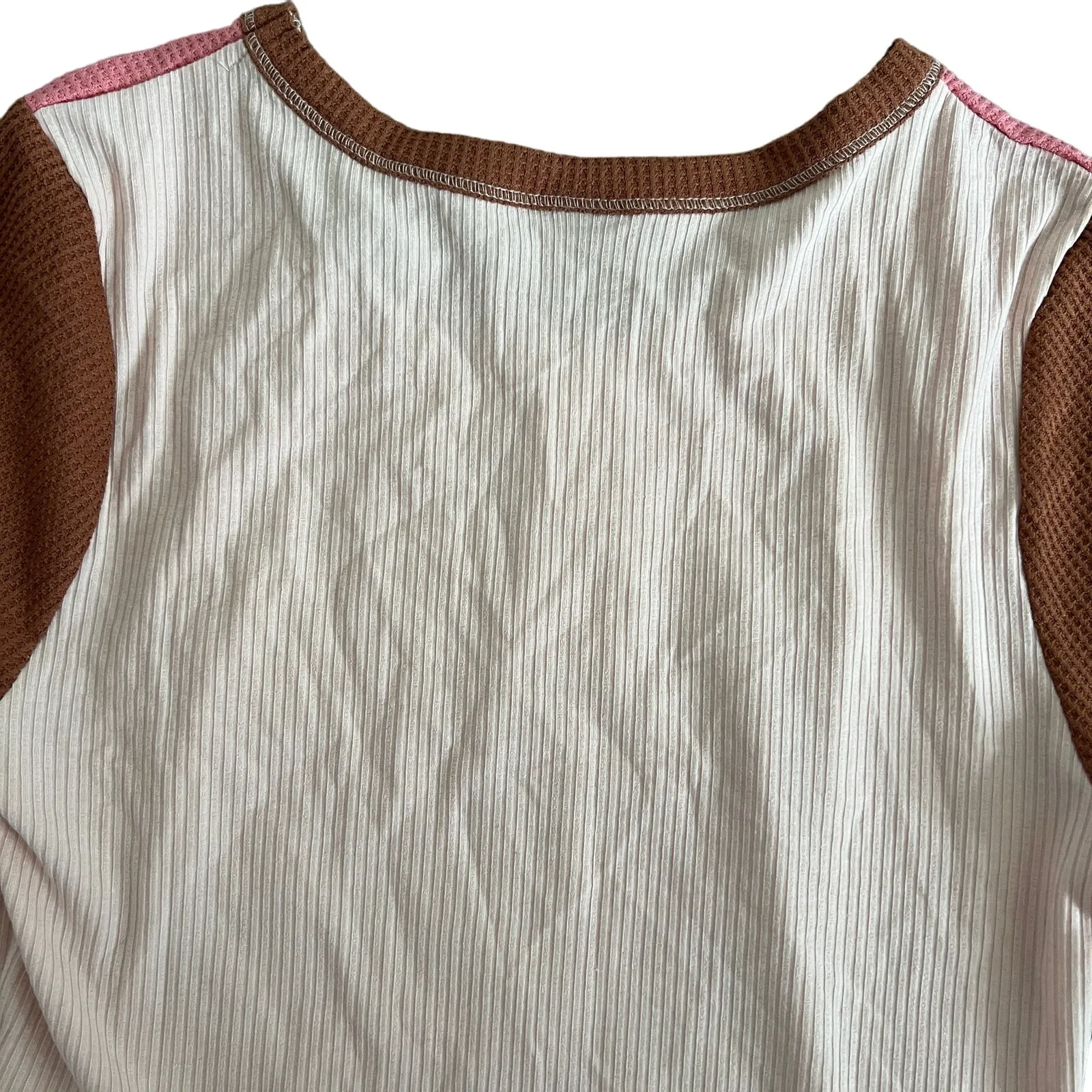 Wild Fable Women's Colorblock Short Sleeve T-Shirt - Size Medium - NWT - Image 5