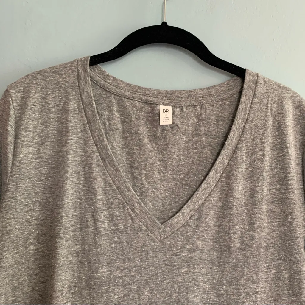 BP Grey/Gray Basic V-Neck Short Sleeve Tee Shirt Size Medium NWT - Image 2