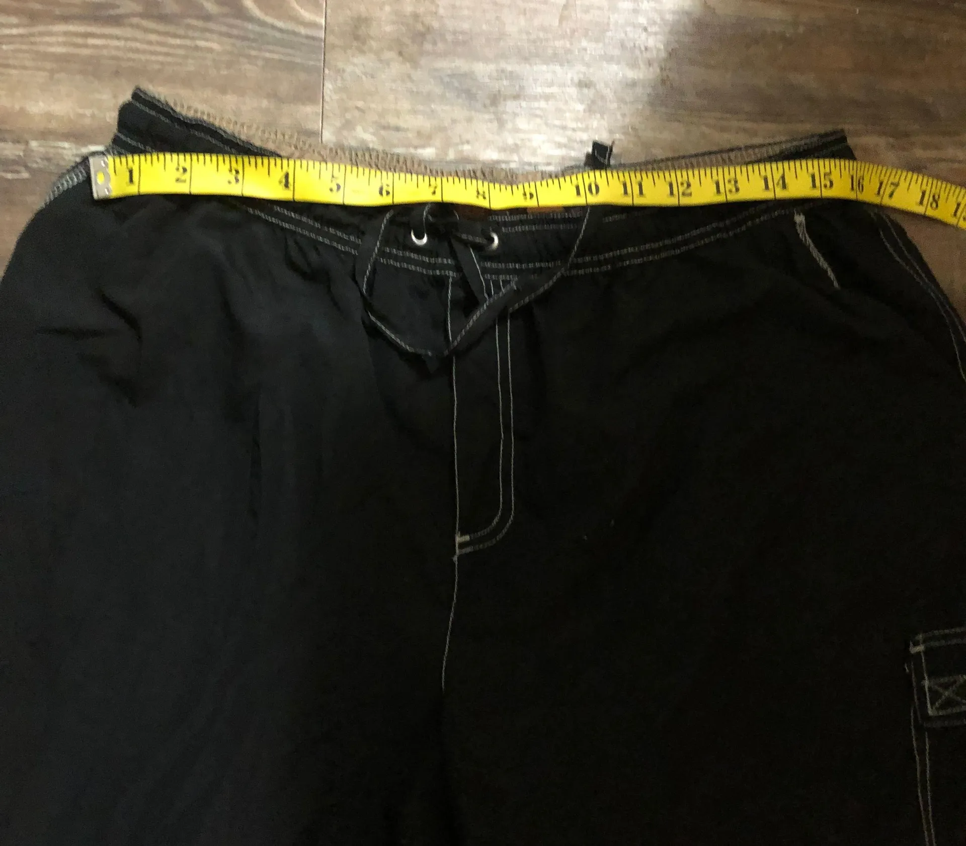 Vintage low waist wide leg baggy capri pants sweatpants white contrast stitching and leg cargo pockets (size: 1X) Black - Image 2