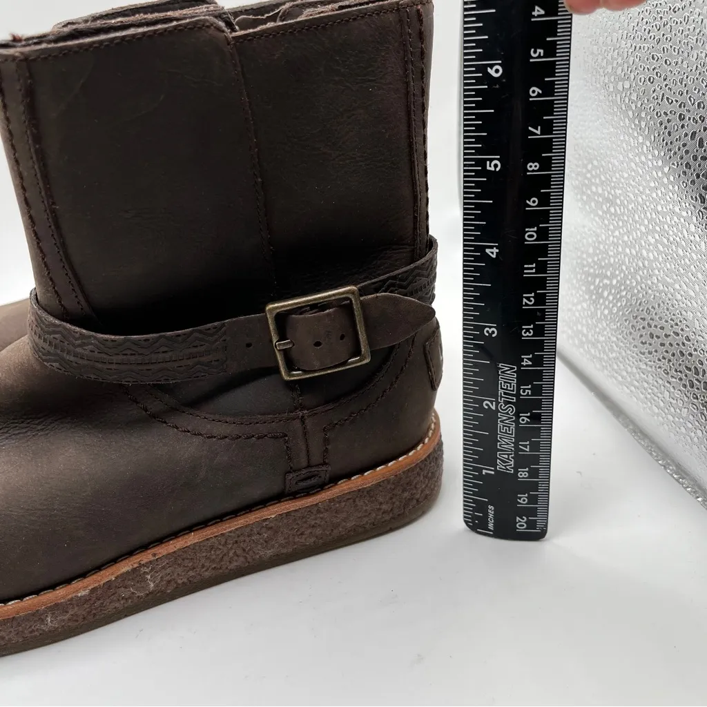 NWOB UGG Camren Leather Side Zip Boot size 5 winter snow boots brown - Image 4