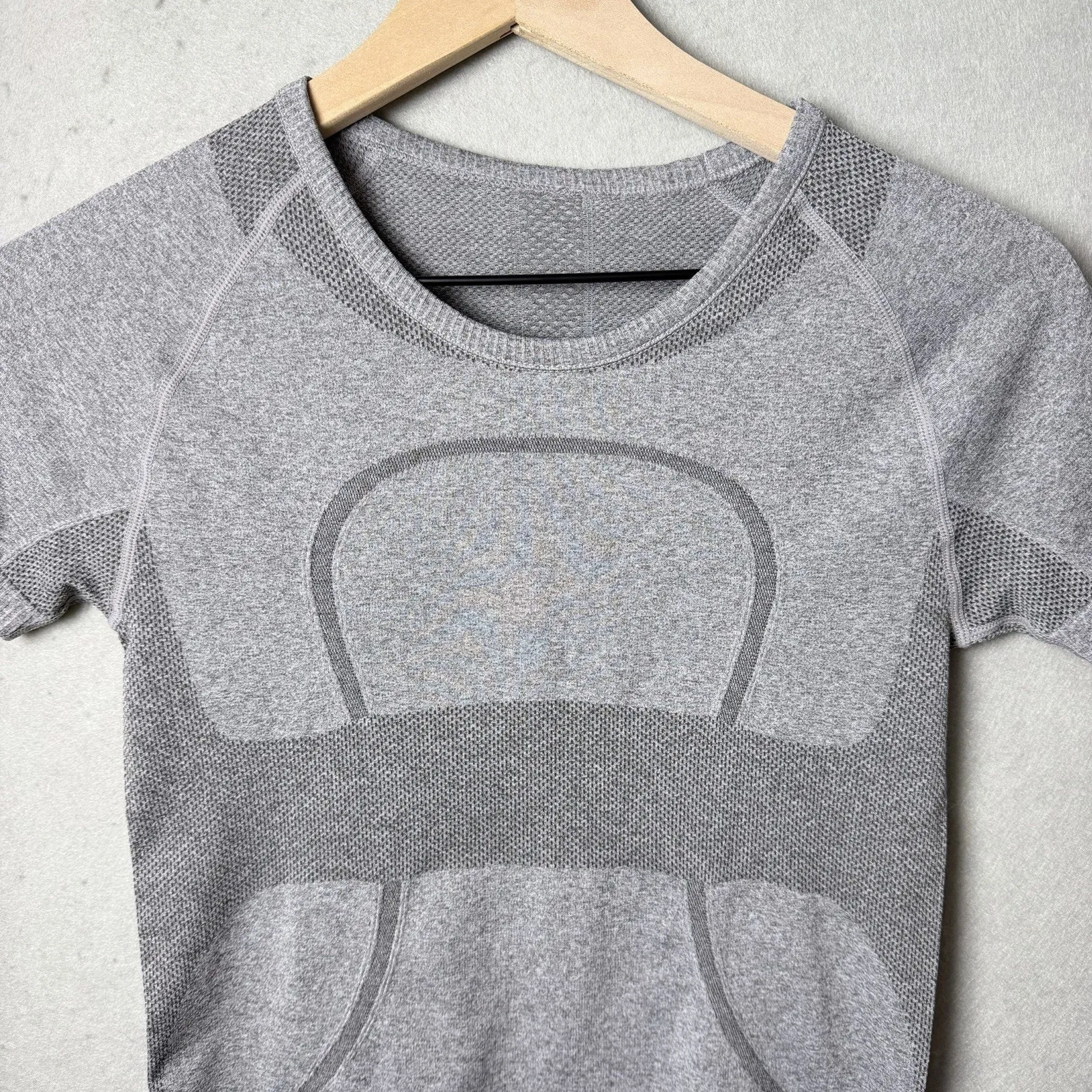 Lululemon Swiftly Tech Short Sleeve 2.0 *Race Length Heathered Gray - Image 4