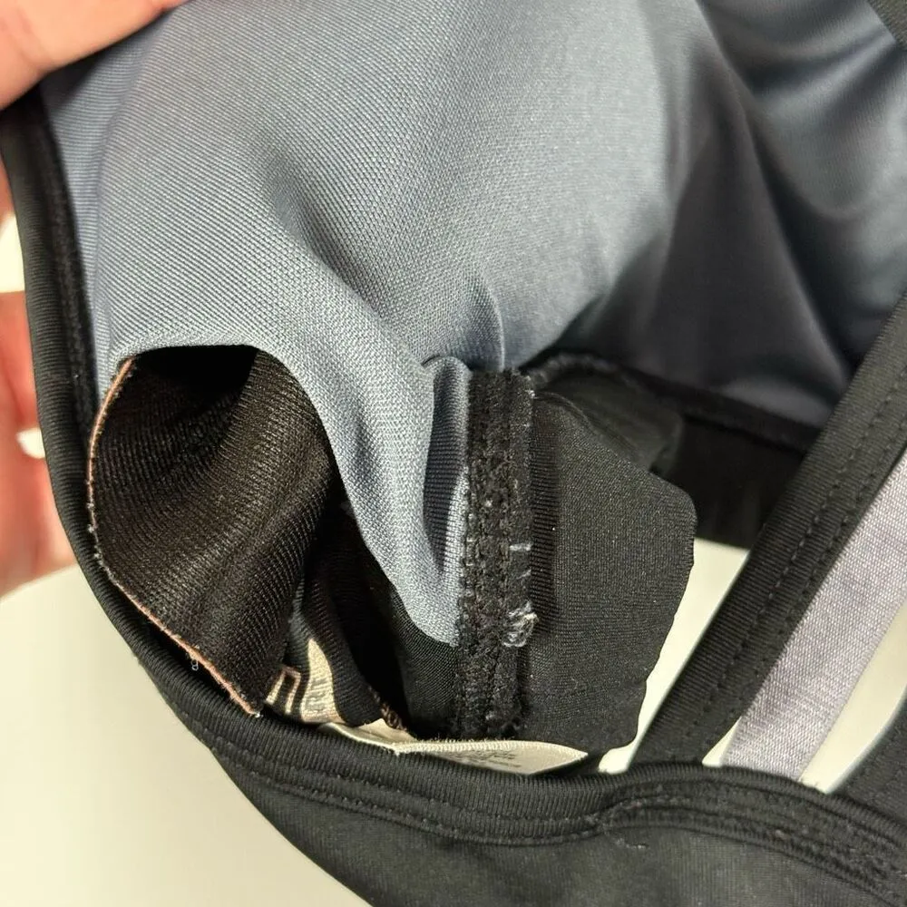 C20  BCG mid support crisscross back sport bra size medium - Image 6