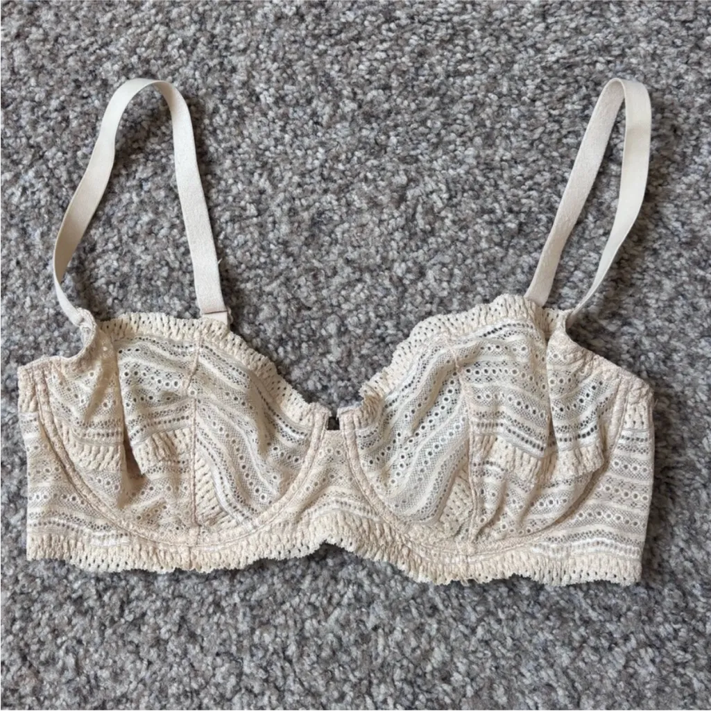 Cotton Lace Underwire Bra in Cream - Image 2