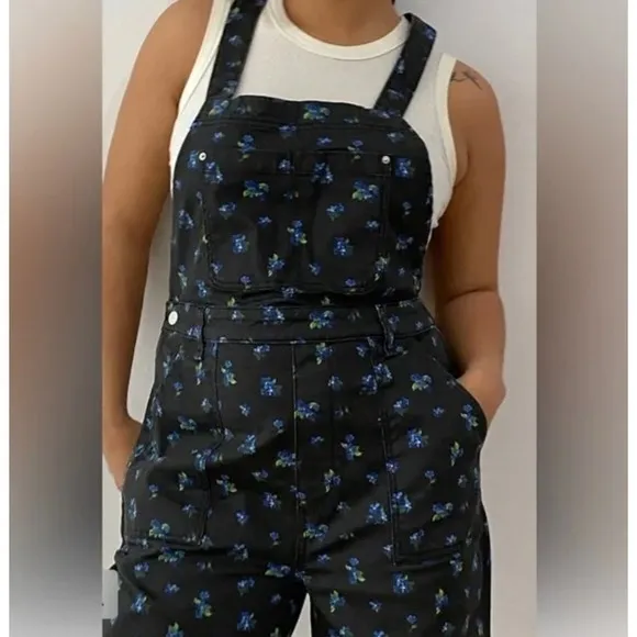 NWT - WeWoreWhat Slouchy black Watercolor Ditsy Slit jumper Overalls‎ size - Image 6
