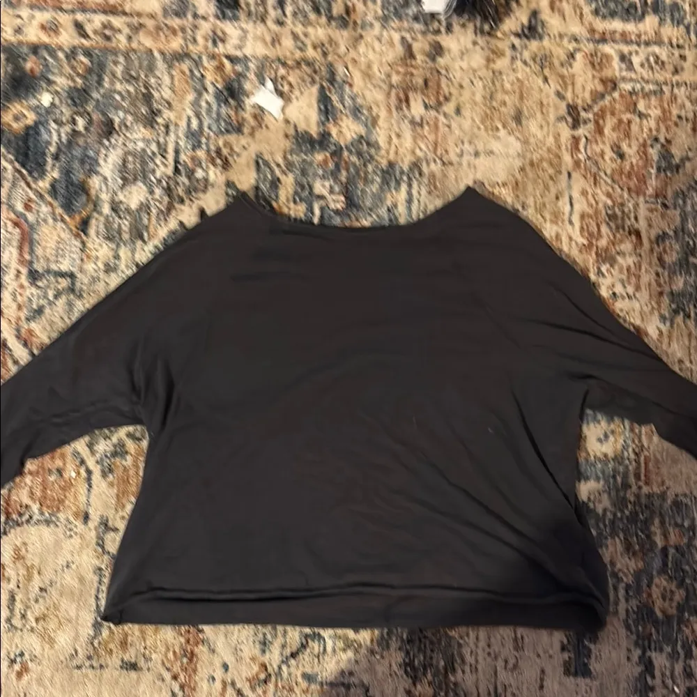 Universal Thread Black Boxy Sweatshirt - Image 2