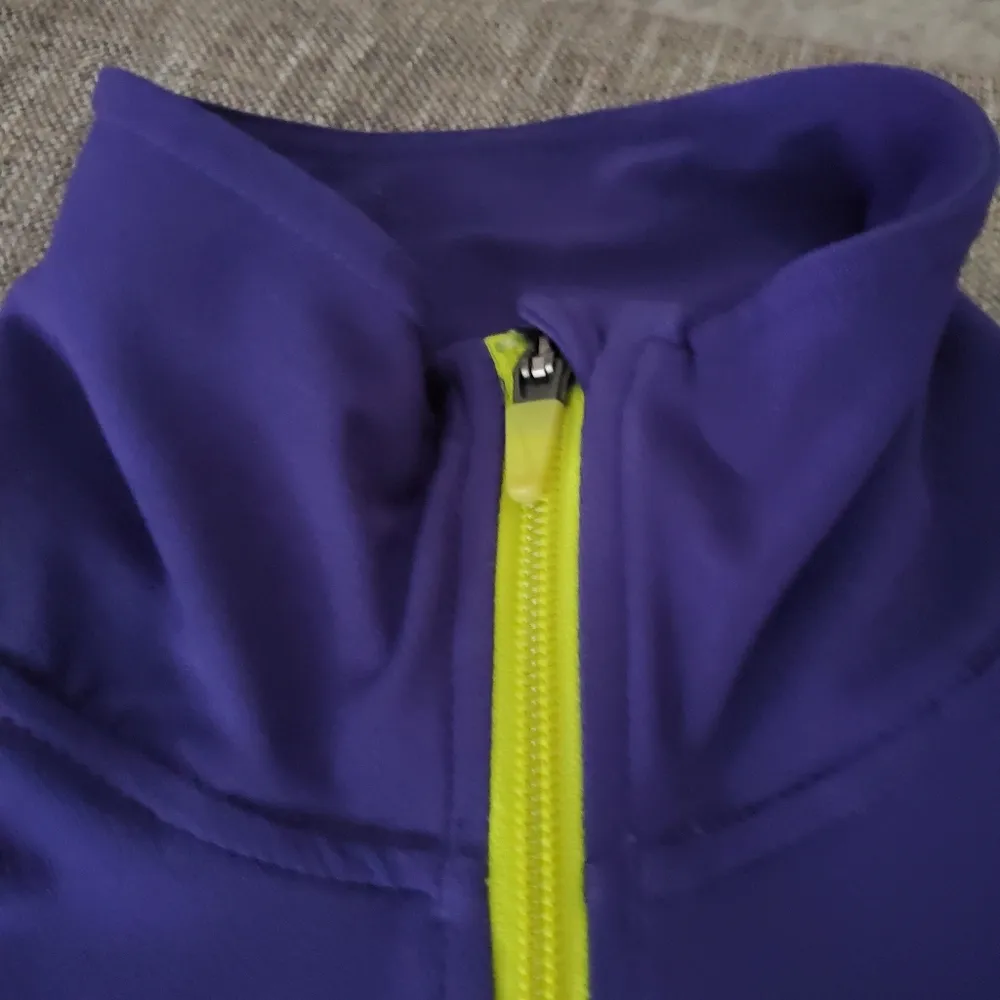 Women's  Dri-Fit mock neck zip-up jacket, size XS neon running - Image 3